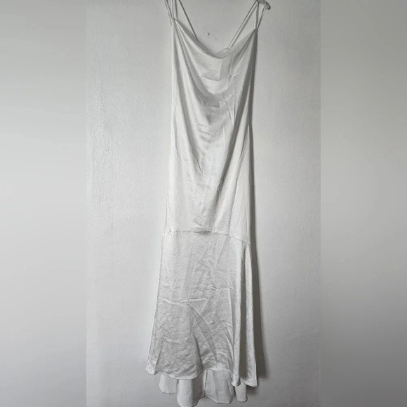 NWT ELLIATT Aisle dress in white satin cowl neckline with low back button accent - Picture 2 of 10